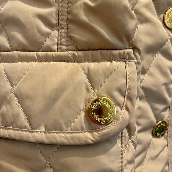 Lilly Pulitzer Getaway Quilted Vest in Almond - Picture 4 of 8